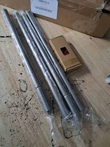 lot 3522 image: Silver curtain rod 32-58