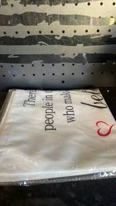 lot 12431 image: Aelciyue Appreciation Pillow cover