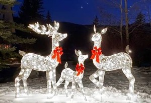 lot 1911 image: BCP White Decorative Christmas reindeer 33.1 x 17.7 x 14.6, Stock Image is an Approximate