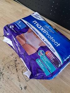 lot 3611 image: Always Discreet Underwear Size L Lightly Scented