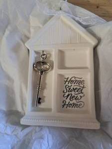 lot 4335 image: Hallmark Keepsake Christmas Ornament