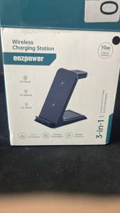 lot 18499 image: eazpower Wireless Charging Station 3-in-1 10MM Charging Distance