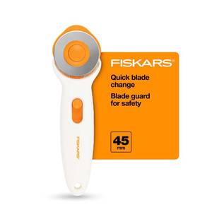 lot 20043 image: Fiskars 45mm Rotary Cutter for Fabric, Premium Steel Stick Fabric Cutter Cuts Through Multiple Layers, Right and Left Handed, Easy and Safe Blade Change, Arts and Crafts, Sewing and Quilting Tools (Used)