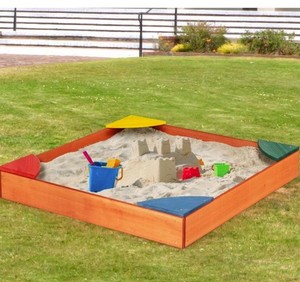 lot 1956 image: Quadrilateral childrens sandbox multicolored in pieces