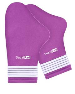 lot 2533 image: SuzziPad Cold Hand Ice Pack, Cooling Gloves for Chemotherapy, Chemo Care Package for Women and Men, SM, Purple