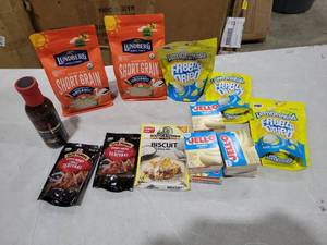 lot 3486 image: Box of mix stuff