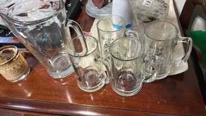 lot 40431 image: GMAD Leeds 130 Club Glass Beer Mug and Pitcher Set