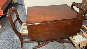lot 60518 image: Mahogany Drop-Leaf Dining Table with Two Carved Side Chairs (4)
