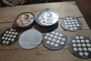 lot 1532 image: NIP Hallmark Coin Collecting Tins