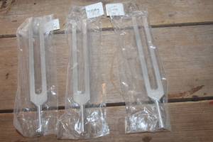 lot 1545 image: Piano Tuning Forks