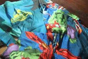 lot 1561 image: Jurassic World and Super Hero Curtains