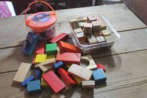 lot 1571 image: Vintage Blocks and More