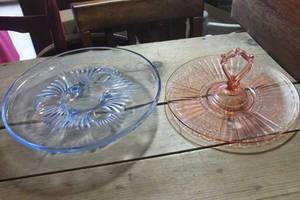 lot 1572 image: Vtg. Pink Depression Glass Serving Dish & More