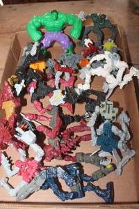 lot 1604 image: McDonalds Happy Meal Figures
