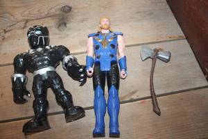 lot 1606 image: 12 Tall Action Figures
