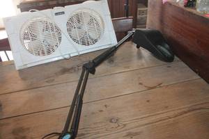 lot 1622 image: Window Fan and Magnifying Light