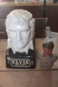 lot 1637 image: 2 Elvis Busts
