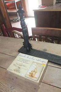 lot 1653 image: NIB Leonardo da Vincis Aerial Screw & More