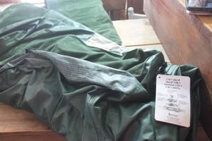 lot 1659 image: 2 Intex Queen Sized Air Mattresses