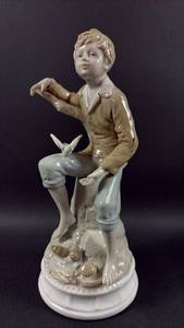 lot 104 image: Ardalt Japanese Porcelain Figurine Boy with Bird 7360