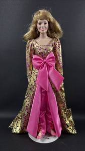 lot 127 image: The Glamorous Vanna White 16 inch Porcelain Collector Doll