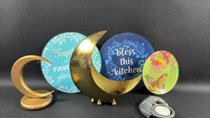 lot 145 image: Decorative Plate, Trivets or Cutting Boards and Moon Decor Bundle