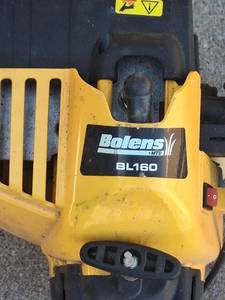 lot 162 image: Bolens BL160 25-cc 2-cycle 16-in Straight Shaft Gas String Trimmer