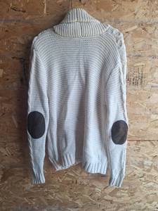 lot 171 image: Good Quality Womens Knit Cardigan Sweater with Elbow Patches - Size Large