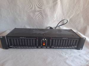 lot 176 image: Samp EQ210 Graphic Equalizer Dual Channel Audio
