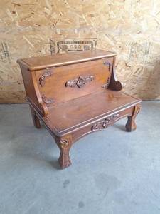 lot 190 image: Victorian Bed Steps