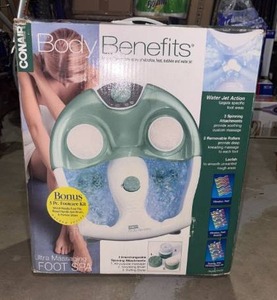 lot 52208 image: Conair Benefits Foot Spa W Vibration, Heat, Bubbles  Water Jet - Retail $35