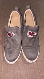 lot 52236 image: Kansas City Chiefs Slip-On Shoes Gray White Sole Pair size 7 - Retail $39