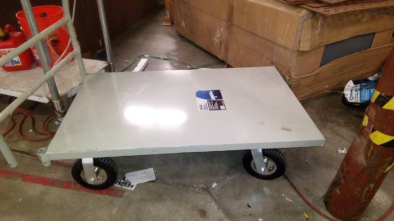 lot 7954 image: Roughneck Platform Truck  1,000lb. Capacity, 30in. x 50in.