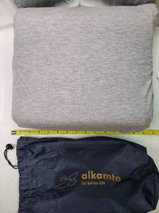 lot 28039 image: TRAVEL Pillow  - Retail $20