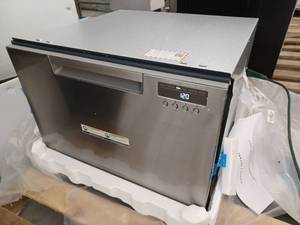 Fisher & Paykel - 24" Front Control Built-In Drawer Dishwasher - Retail: $1,049
