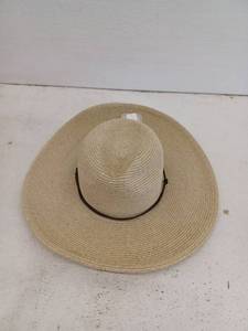 lot 16992 image: Flat Brim Sun Hat