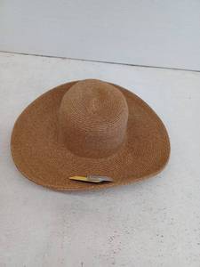 lot 16997 image: Sun Hat
