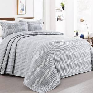 lot 8252 image: $66 HOMBYS 128x120 Seersucker Patchwork Quilt King Set, Grey, 2 Shams
