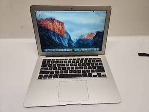 Apple MacBook Air 1.6 GHz Intel Core i5 8GB RAM OS X El Capitan