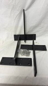 lot 29 image: Floating Counter Mounting Bracket - 3 Piece Set