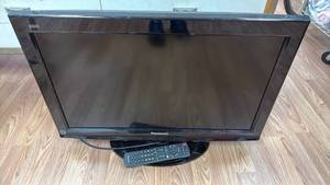 lot 40 image: Panasonic TC-L26X1 26 inch LCD Television