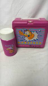 lot 70 image: Thermos Garfield Lunch Box and Thermos Set 1978