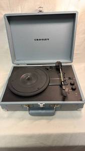 lot 140 image: Crosley Portable Turntable with Built-in Speakers
