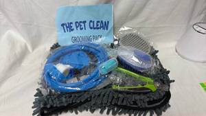 lot 165 image: The Pet Clean Grooming Pack Pet Care Kit