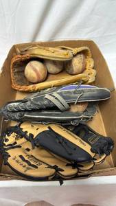 lot 166 image: Baseball Gloves and Baseballs Lot - Rawlings and Misc Vintage