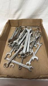 lot 197 image: Large Lot of Combination Wrenches