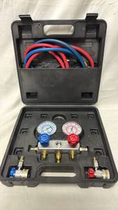 lot 215 image: Pittsburgh Automotive AC Manifold Gauge Set R-134A R-407C R-404A