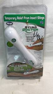 lot 226 image: Sting Doctor Heating Device for Insect Bite Pain Relief