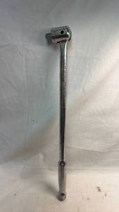 lot 228 image: 18 Breaker Bar