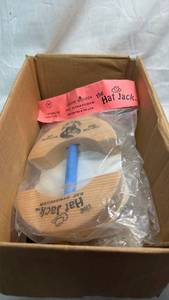 lot 251 image: Hat Jack Genuine Wooden Hat Stretcher Long Oval Size 7 18 to 7 12